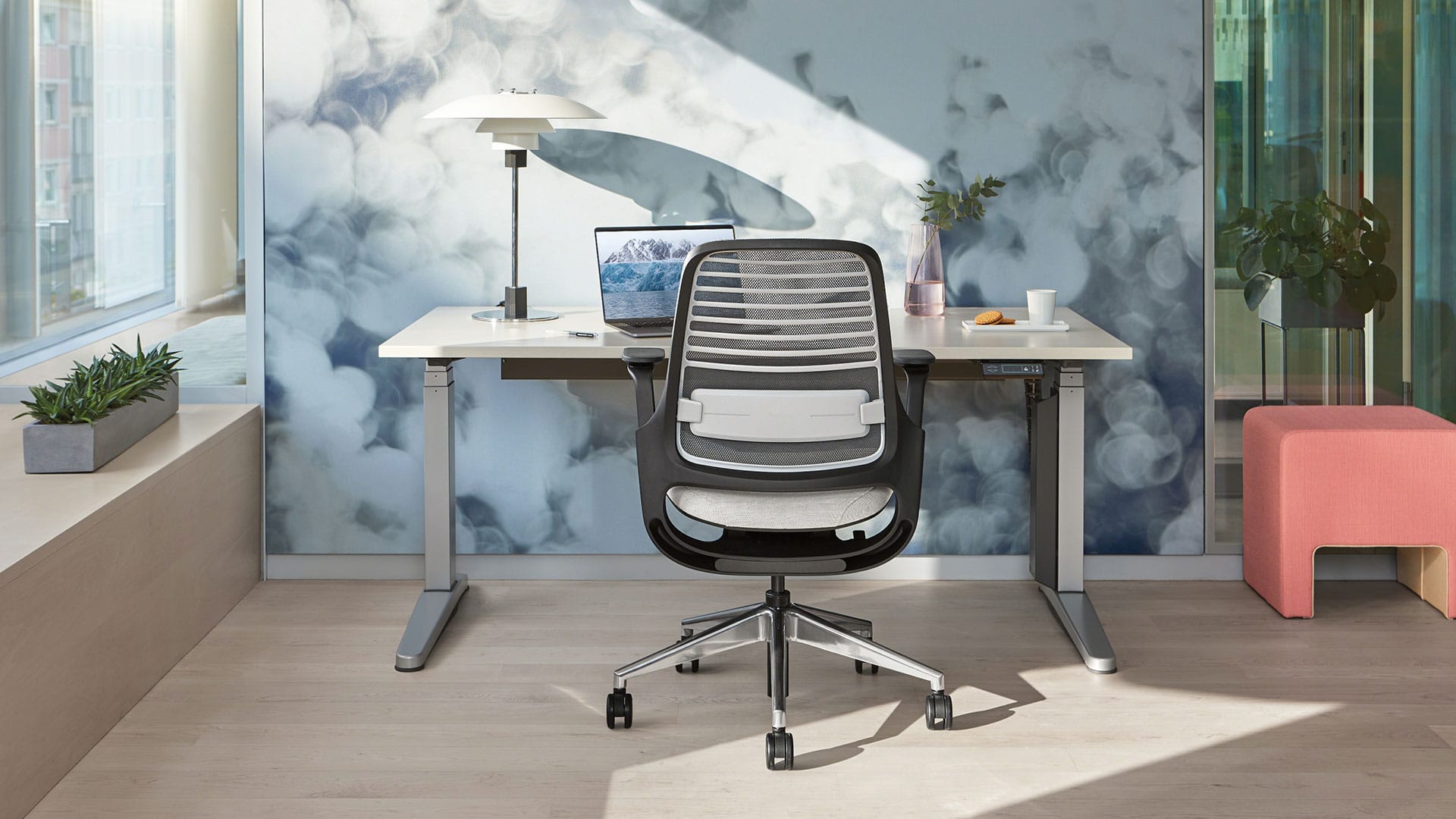 table-bureau-ology-atrium-4